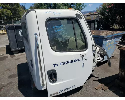 FREIGHTLINER M2 106 Door Assembly, Front