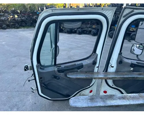FREIGHTLINER M2 106 Door Assembly, Front