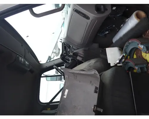 FREIGHTLINER M2-106 Door Assembly, Front