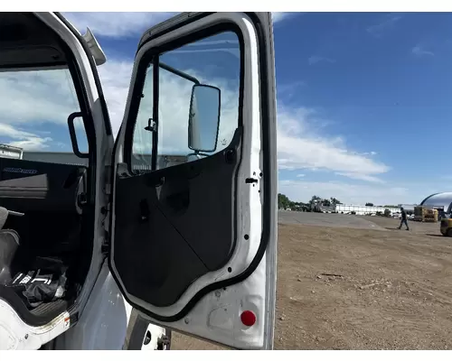 FREIGHTLINER M2 106 Door Assembly, Front