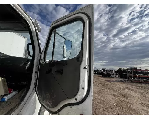 FREIGHTLINER M2 106 Door Assembly, Front