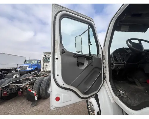 FREIGHTLINER M2 106 Door Assembly, Front