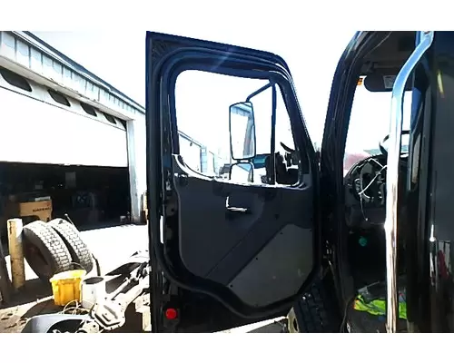 FREIGHTLINER M2 106 Door Assembly, Front