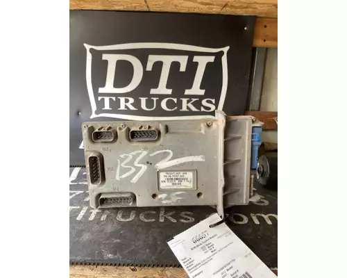 FREIGHTLINER M2 106 ECM (Body Control Module)