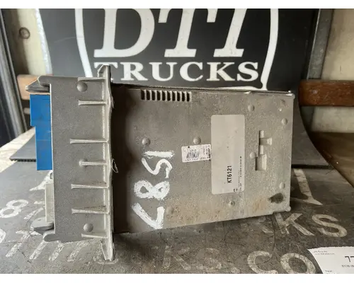 FREIGHTLINER M2 106 ECM (Body Control Module)