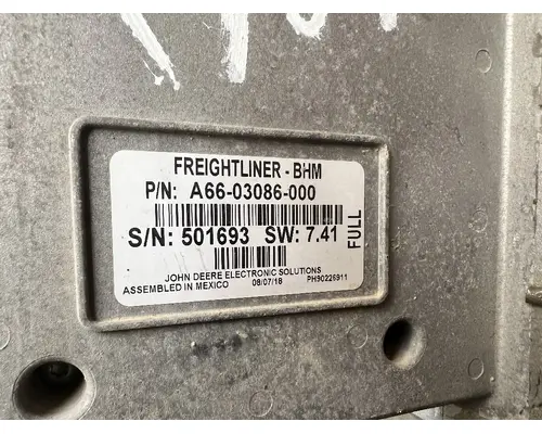 FREIGHTLINER M2 106 ECM (Body Control Module)