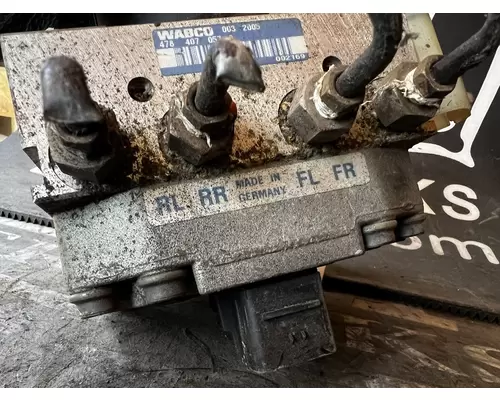FREIGHTLINER M2 106 ECM (Brake & ABS)