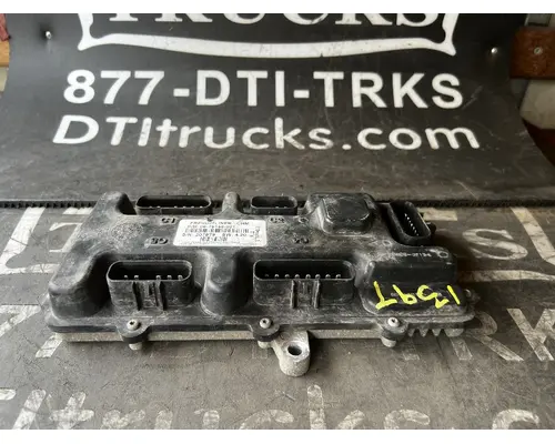 FREIGHTLINER M2 106 ECM (Chassis)