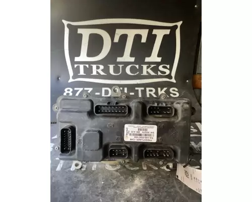 FREIGHTLINER M2 106 ECM (Chassis)
