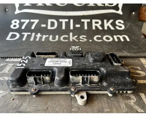 FREIGHTLINER M2 106 ECM (Chassis)