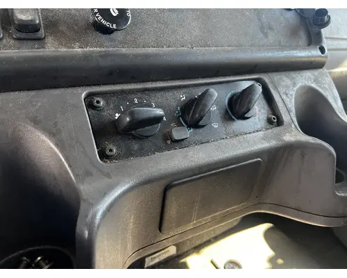 FREIGHTLINER M2 106 ECM (HVAC)