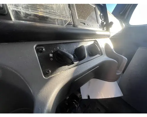 FREIGHTLINER M2 106 ECM (HVAC)