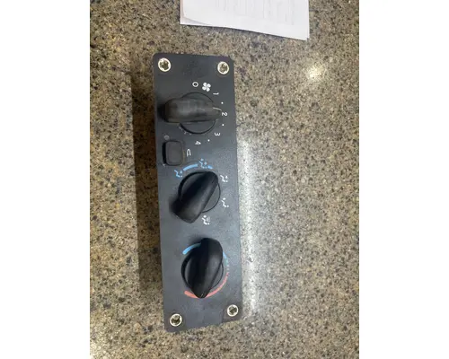 FREIGHTLINER M2 106 ECM (HVAC)climate control