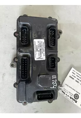 FREIGHTLINER M2 106 ECM