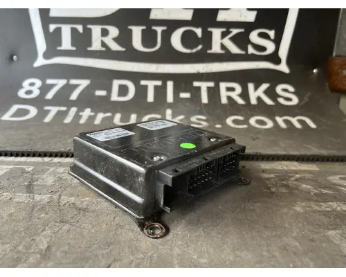 FREIGHTLINER M2 106 ECM