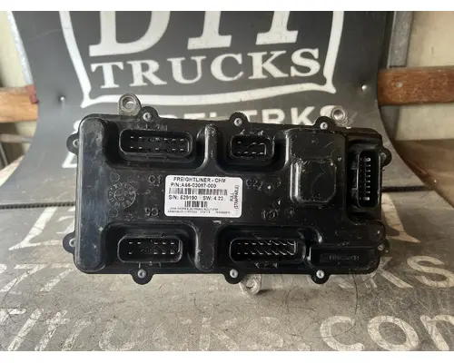 FREIGHTLINER M2 106 ECM