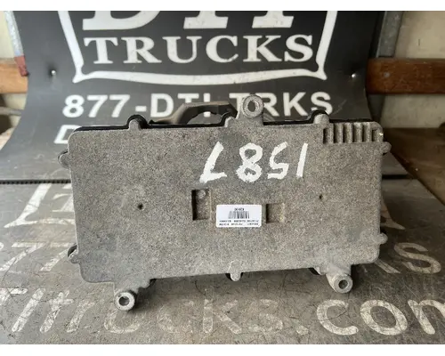 FREIGHTLINER M2 106 ECM