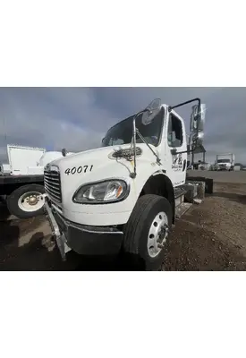 FREIGHTLINER M2 106 ECM