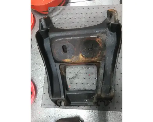 FREIGHTLINER M2 106 ENGINE MOUNTS, VEHICLE (FRONT)