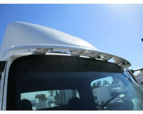 FREIGHTLINER M2 106 EXTERIOR SUN VISOR