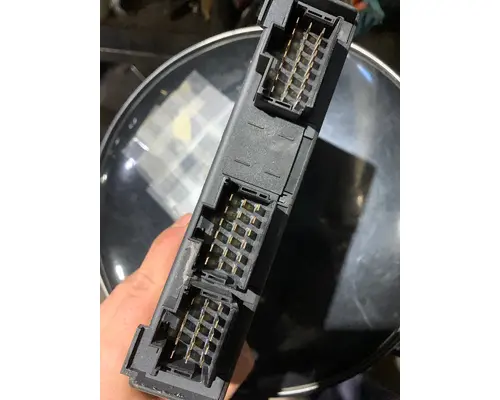 FREIGHTLINER M2 106 Electronic Chassis Control Modules