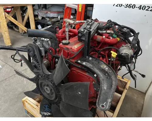 FREIGHTLINER M2 106 Engine Assembly