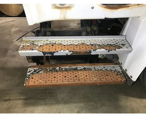 FREIGHTLINER M2-106 Engine Brackets, Misc.