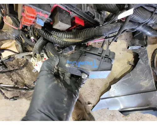 FREIGHTLINER M2 106 Engine Wiring Harness