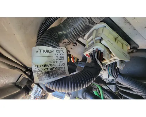 FREIGHTLINER M2 106 Engine Wiring Harness