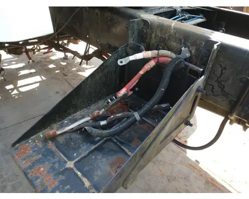 FREIGHTLINER M2 106 Engine Wiring Harness