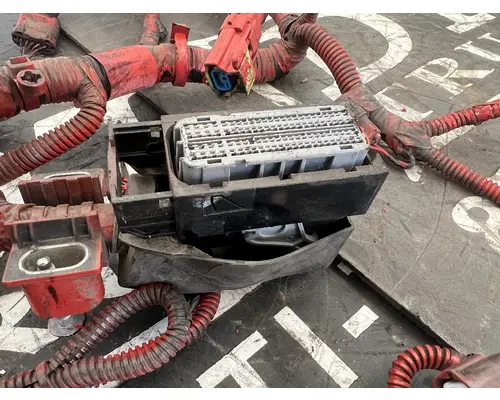 FREIGHTLINER M2 106 Engine Wiring Harness
