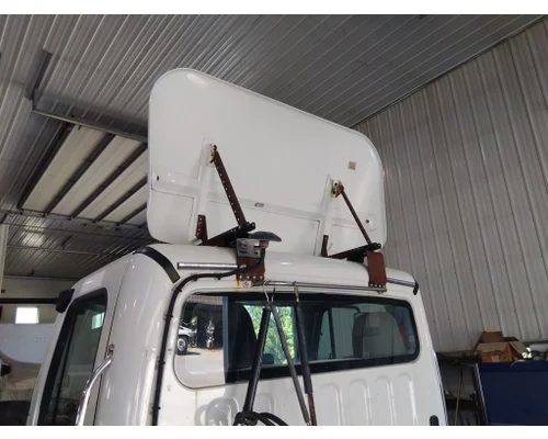 FREIGHTLINER M2 106 FAIRING, WIND DEFLECTOR ROOF