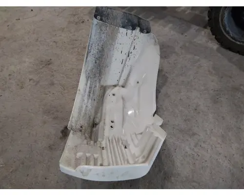 FREIGHTLINER M2 106 FENDER EXTENSION