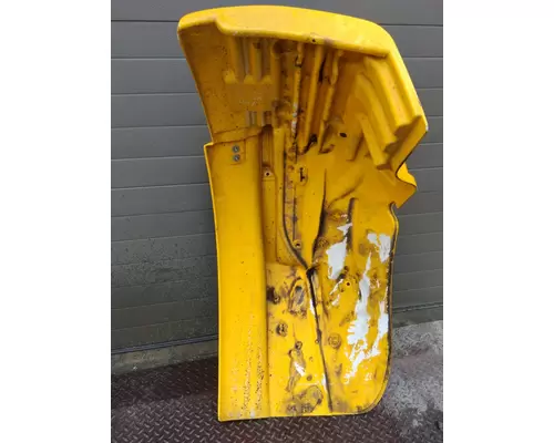 FREIGHTLINER M2 106 FENDER EXTENSION