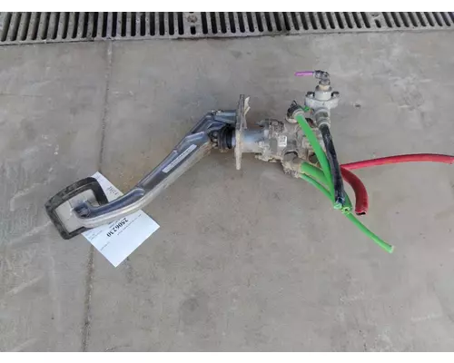 FREIGHTLINER M2 106 FOOT PEDAL