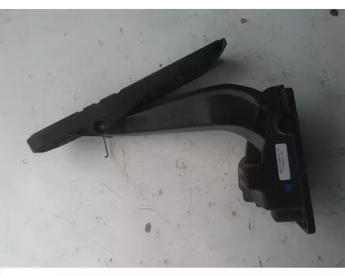 FREIGHTLINER M2 106 FOOT PEDAL