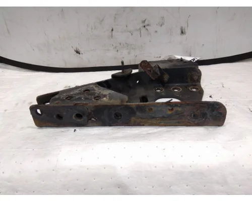FREIGHTLINER M2 106 FRAME HORN