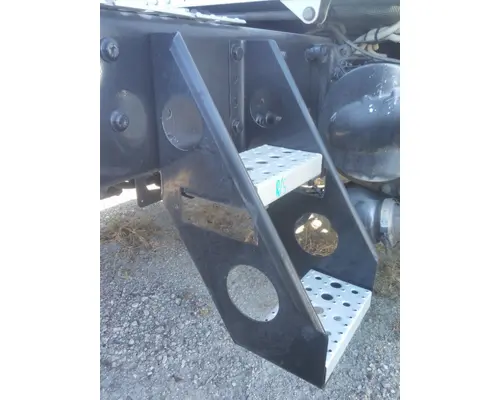 FREIGHTLINER M2 106 FRAME STEP