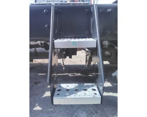 FREIGHTLINER M2 106 FRAME STEP