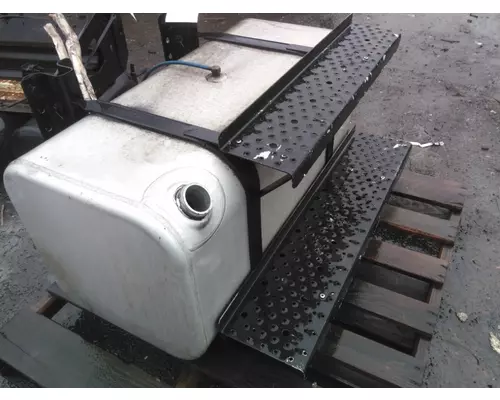 FREIGHTLINER M2 106 FUEL TANK