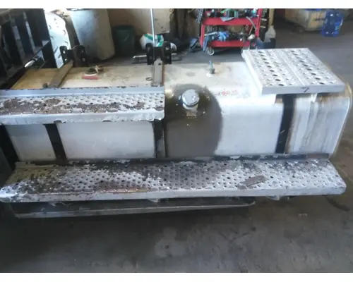 FREIGHTLINER M2 106 FUEL TANK