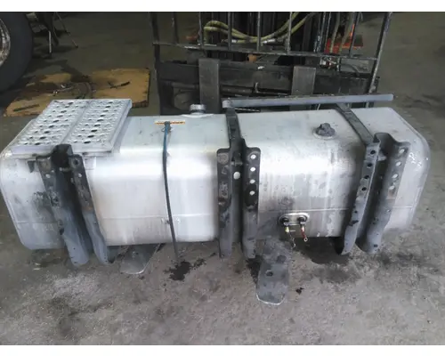 FREIGHTLINER M2 106 FUEL TANK