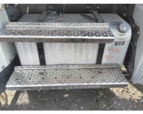 FREIGHTLINER M2 106 FUEL TANK