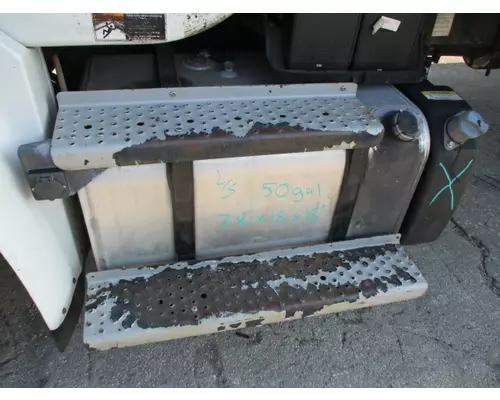 FREIGHTLINER M2 106 FUEL TANK