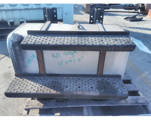 FREIGHTLINER M2 106 FUEL TANK