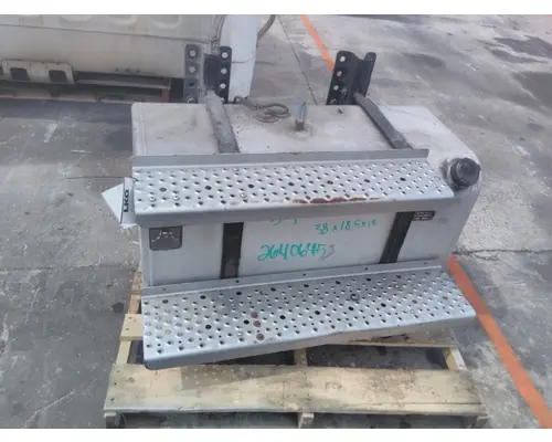 FREIGHTLINER M2 106 FUEL TANK