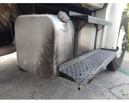 FREIGHTLINER M2 106 FUEL TANK