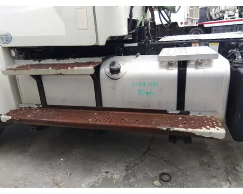 FREIGHTLINER M2 106 FUEL TANK
