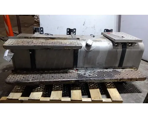 FREIGHTLINER M2 106 FUEL TANK