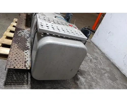 FREIGHTLINER M2 106 FUEL TANK